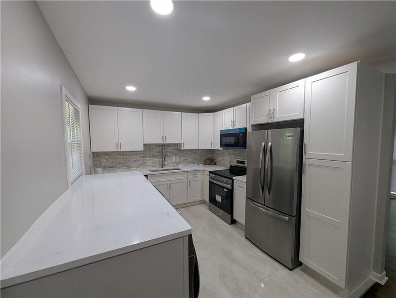 Building Photo - 4308 Sheppard Dr