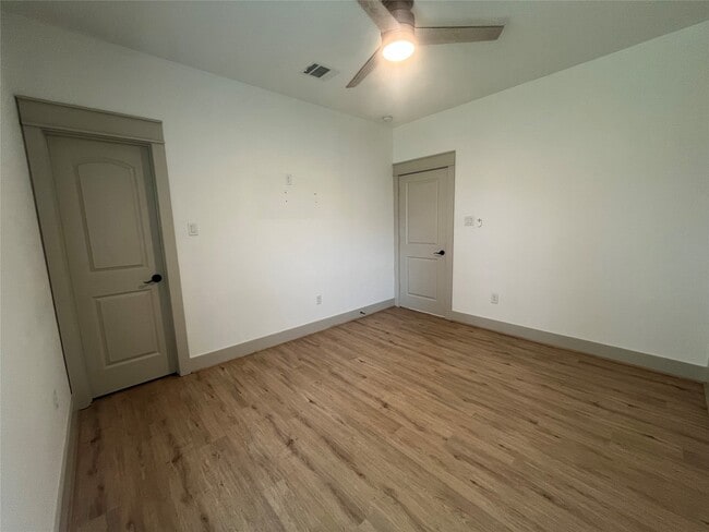 Building Photo - 19307 Sears Dr