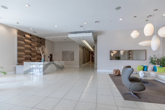 Building Photo - 5925 Almeda Rd