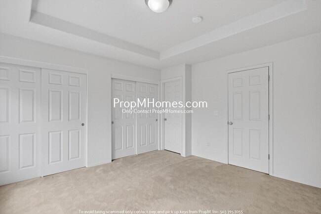 Building Photo - Spacious Three Bedroom Townhome in the Heart of Beaverton!