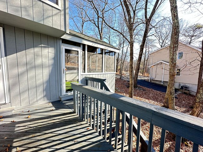 Building Photo - 123 Banbury Dr