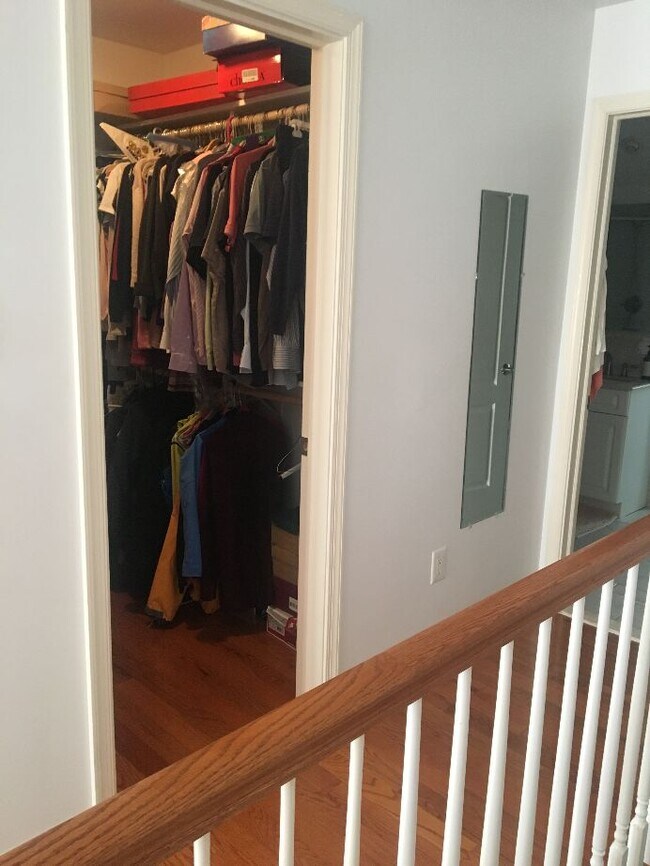 Building Photo - 215 S Quince St