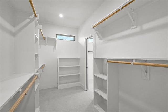 Building Photo - 1017 Cedarcrest Dr