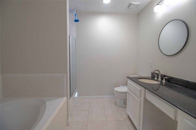 Building Photo - 10819 Belle Haven Dr