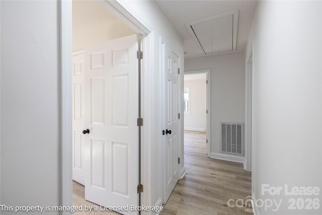 Building Photo - 409 Eastover Ave