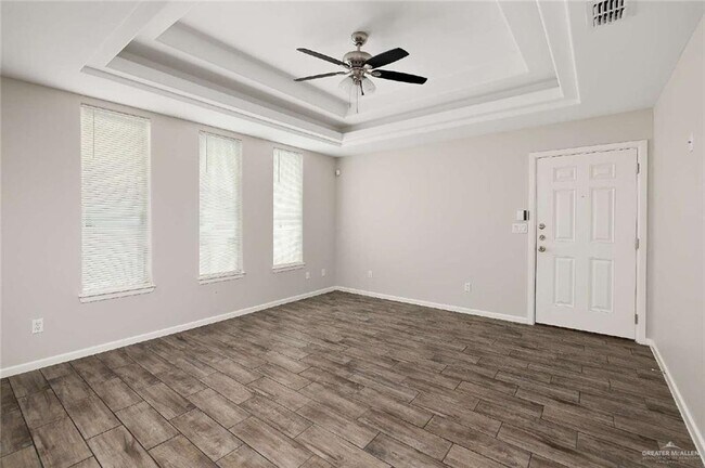 Building Photo - 1404 Alta Vista Dr
