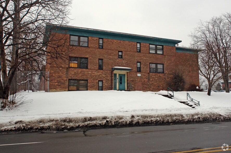Building Photo - Huntington Park Apartments