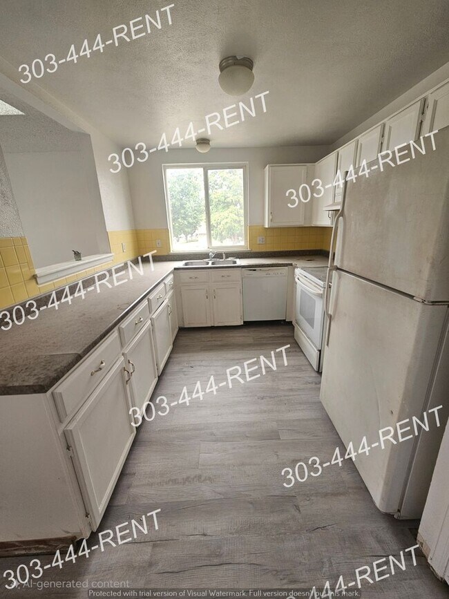 Building Photo - Beautifully Updated 4 Bed 2 Bath home in Denver
