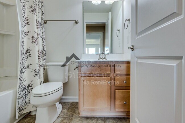 Building Photo - 2704 Orleans Dr