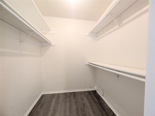 Building Photo - 2014 Redwing Way