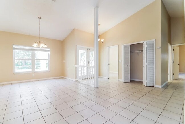 Building Photo - 2997 Farnham Way