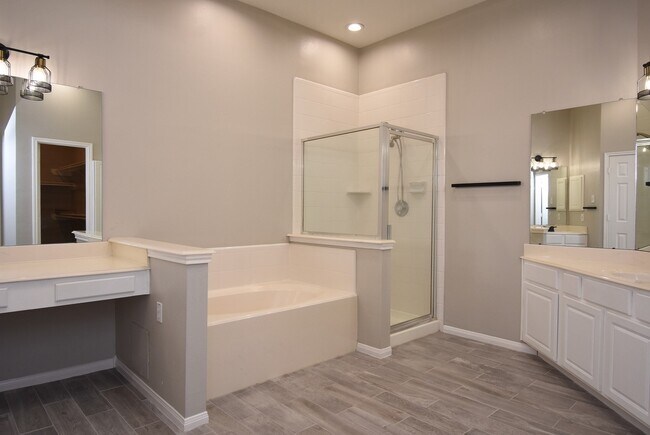 Building Photo - 23122 Beech Canyon Dr