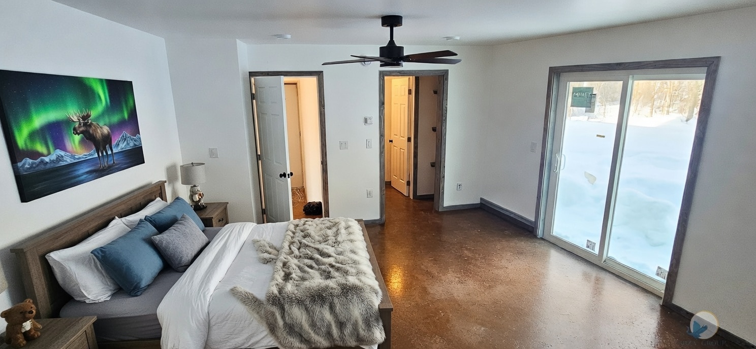 Building Photo - 2571 Old Mission Rd