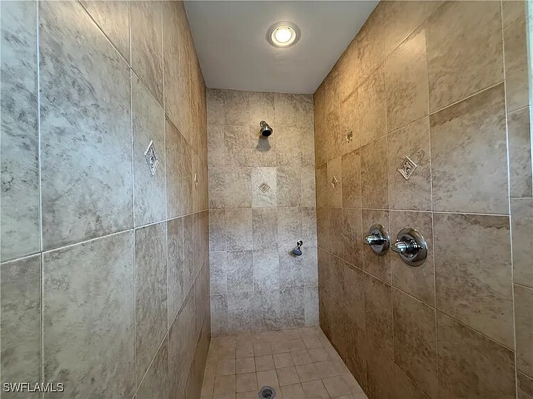 Building Photo - 1141 SW 44th St