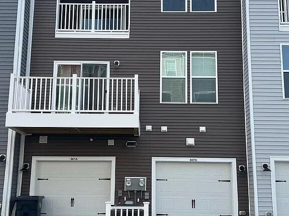 Building Photo - 807 Birchwood Hl Pl
