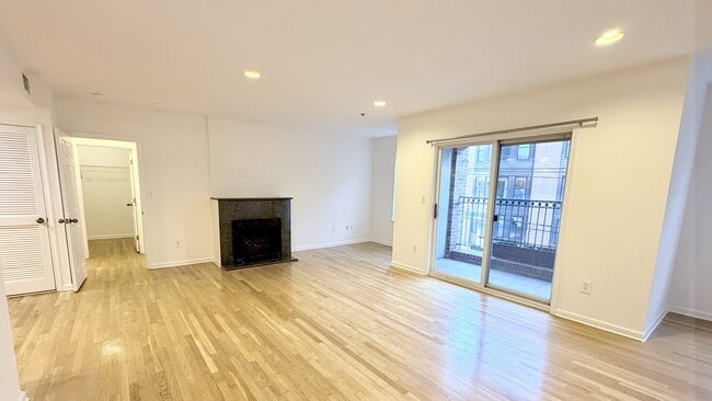 Building Photo - 77 Jefferson St