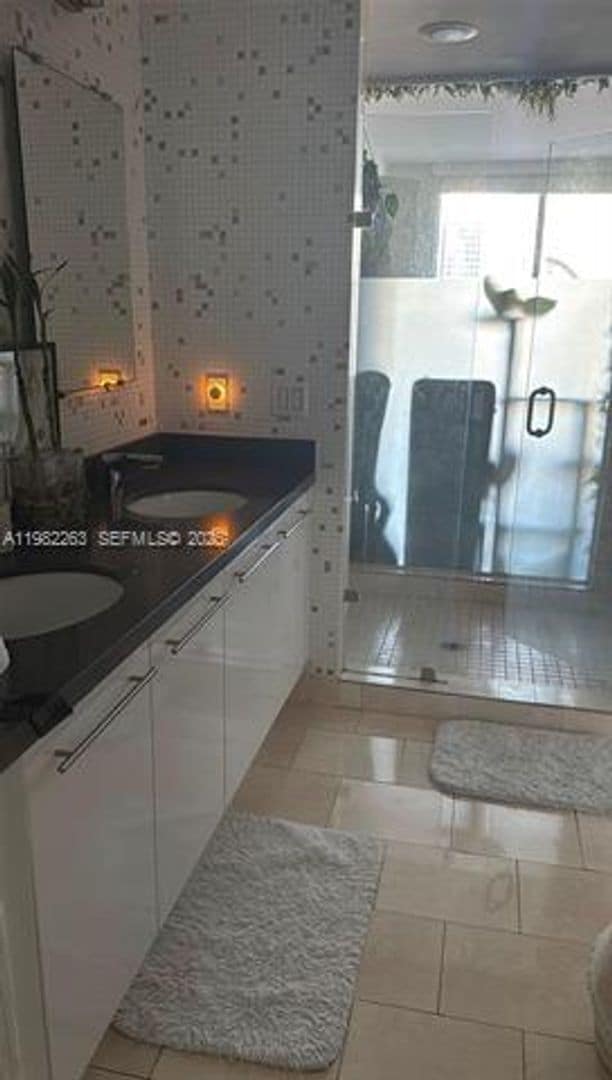 Building Photo - 90 SW 3rd St