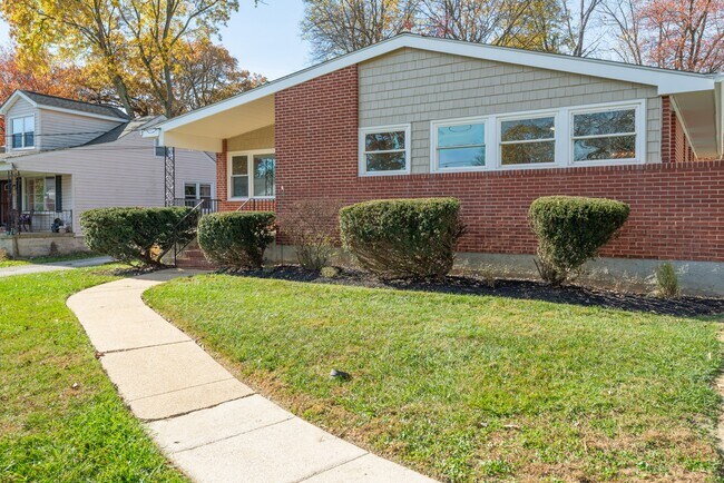 Building Photo - 312 Chalfonte Dr