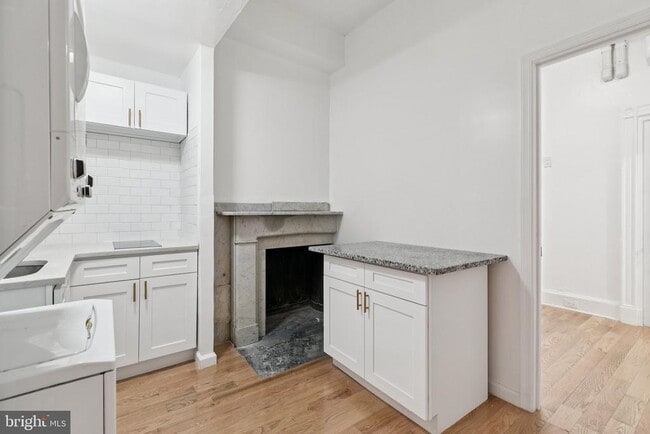 Building Photo - 1225 Spruce St