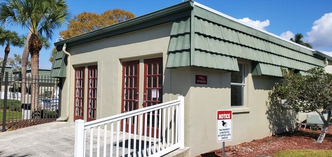 Building Photo - 1799 N Highland Ave