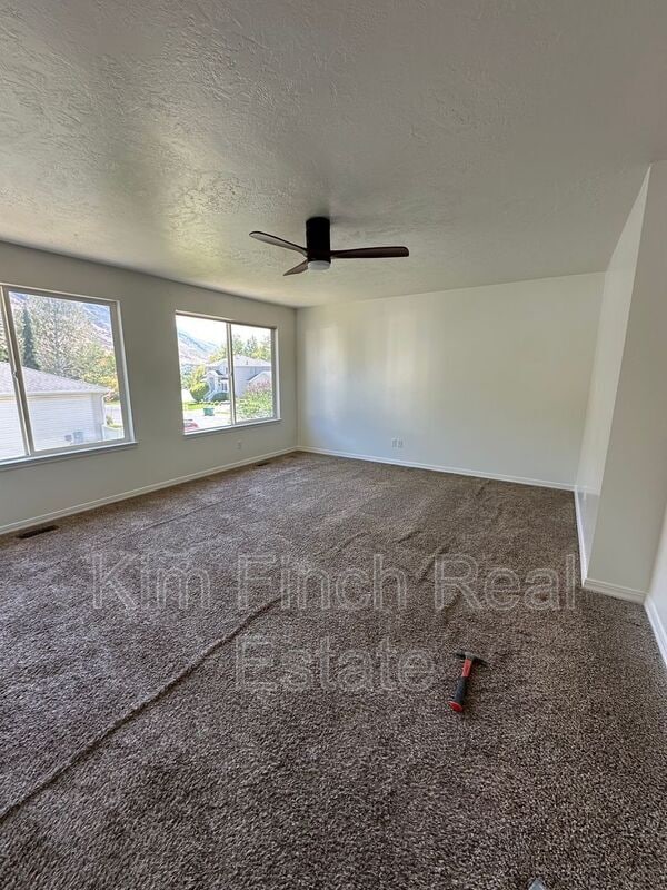 Building Photo - 9820 Deep Creek Dr