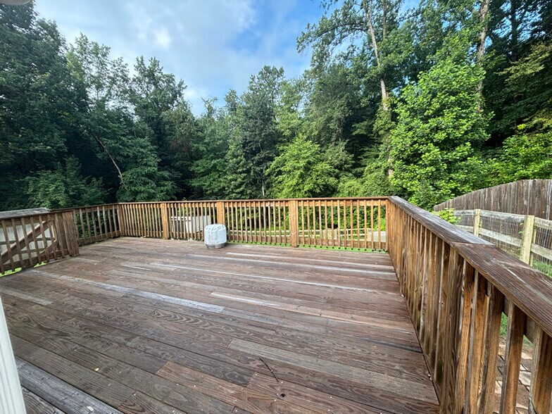 Building Photo - 7149 Mill Valley Rd