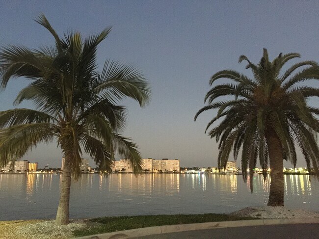 Building Photo - 345 Medallion Blvd