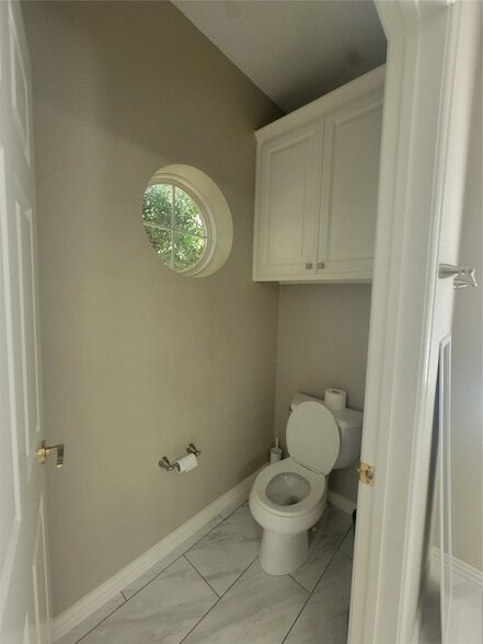 Building Photo - 2525 Colt Ln