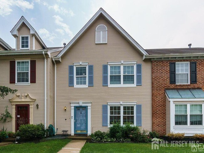 Primary Photo - 364 Hadleigh Ln