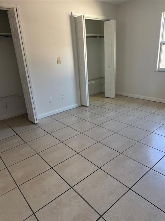 Building Photo - 7210 N Manhattan Ave