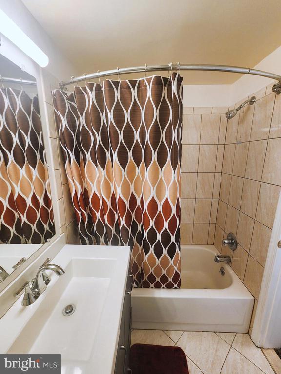 Building Photo - 5419 Sargent Rd