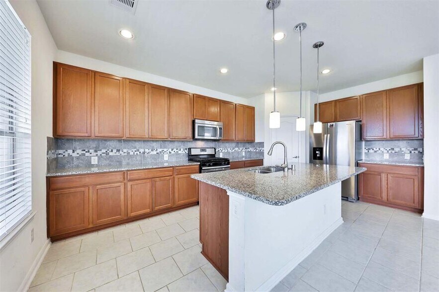 Building Photo - 22423 Auburn Valley Ln
