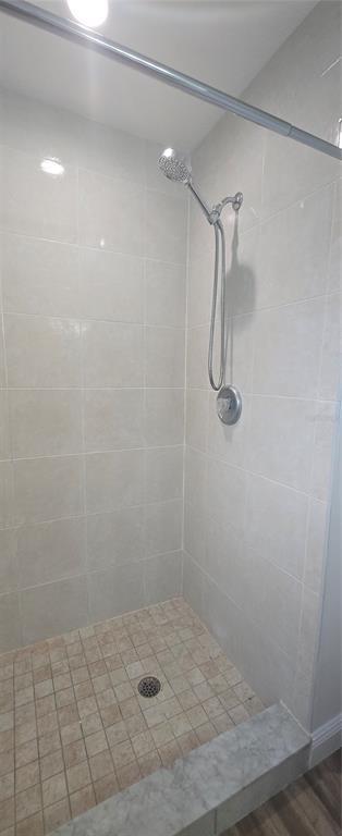 Building Photo - 919 Canton St