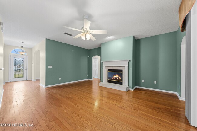 Building Photo - 593 Grand Parke Dr