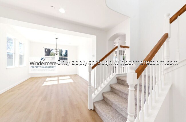 Building Photo - Welcome to The Rivers! Fabulous Floor Plan...