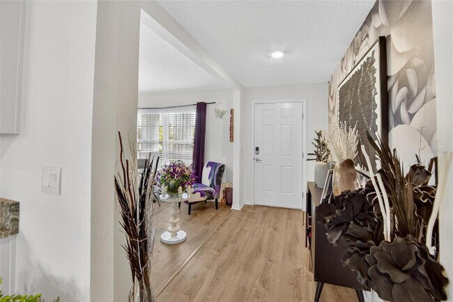 Building Photo - 2841 Gumbo Limbo Dr