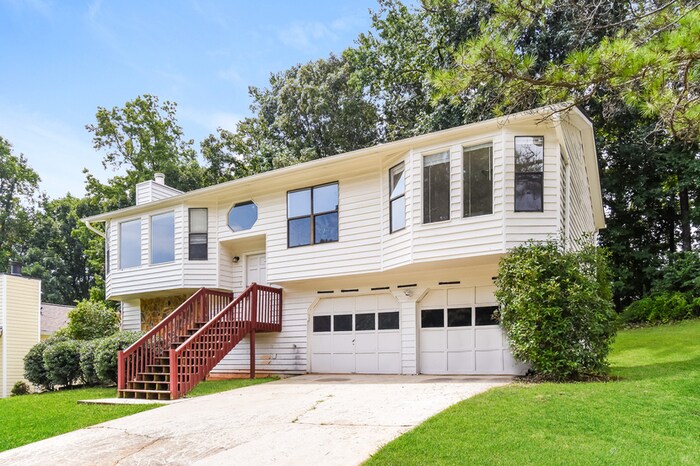 Building Photo - 5975 Wellborn Trail