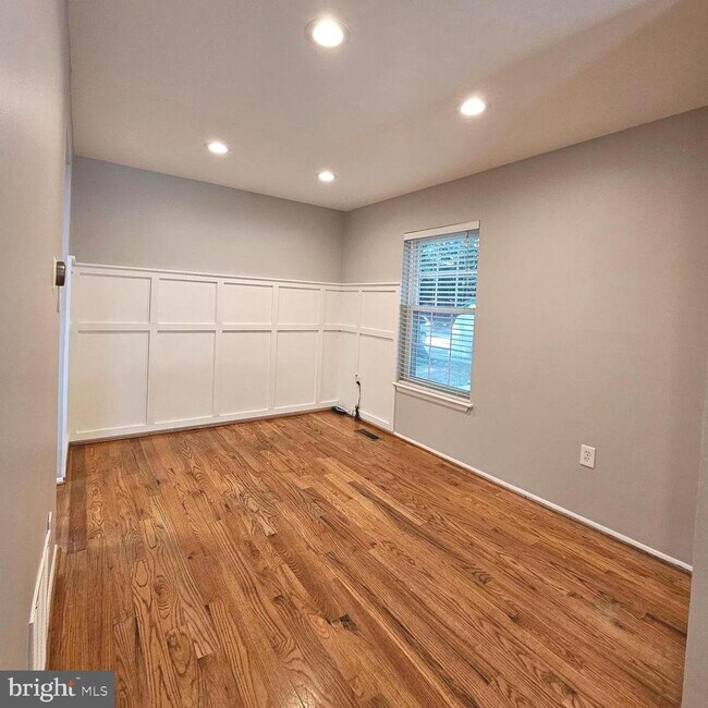 Building Photo - 6430 Shannon Station Ct