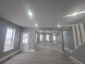 Building Photo - 78 E Broad St