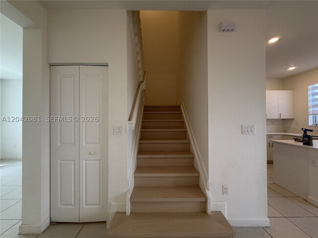 Building Photo - 2889 25rd 2889