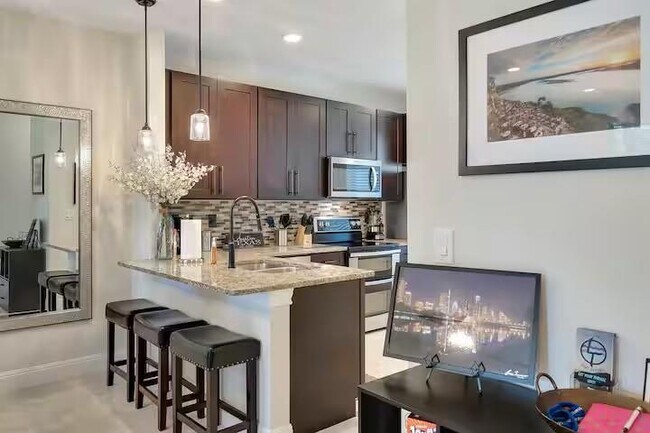 Building Photo - 585 Demarett Dr