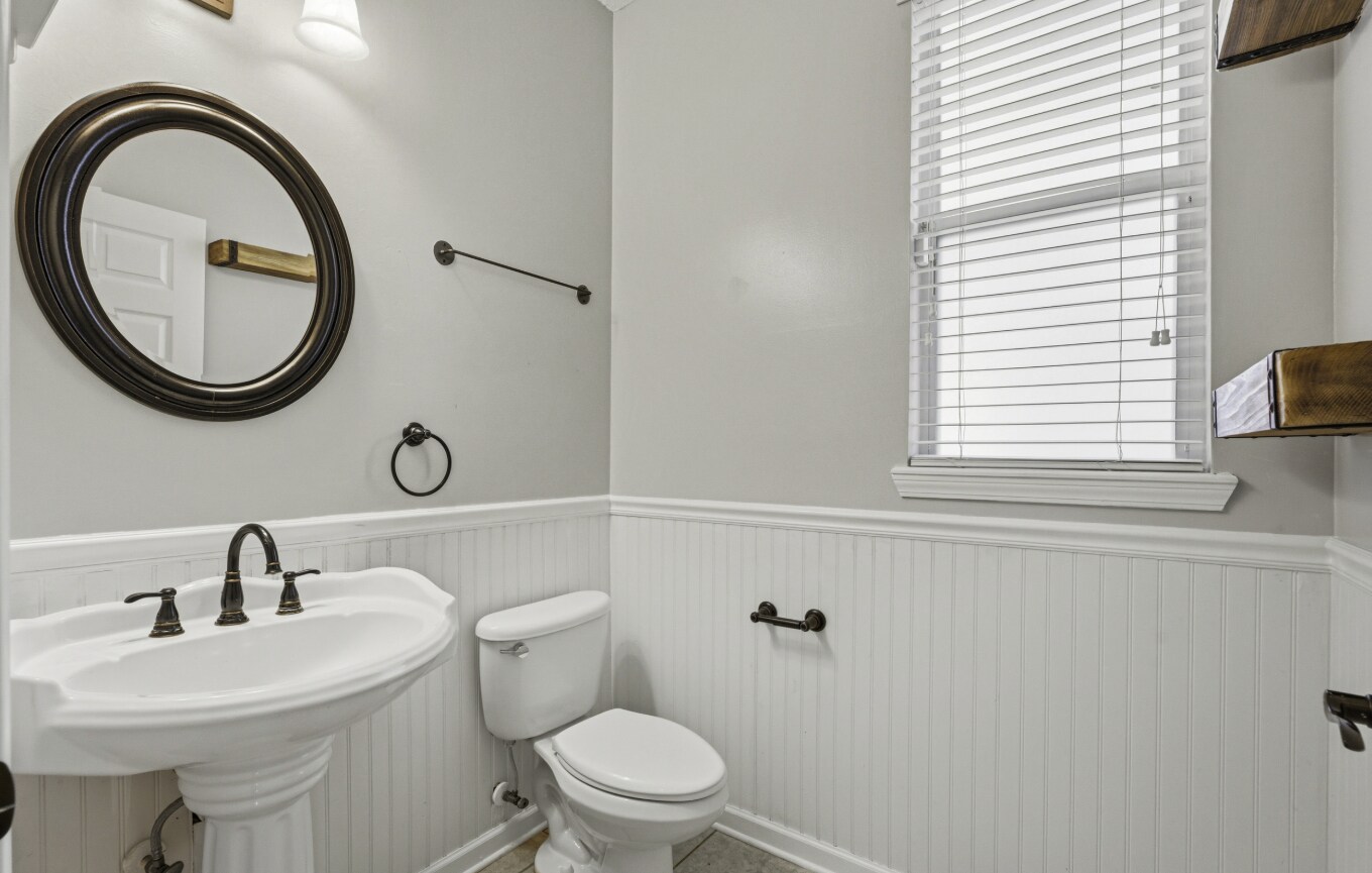 Building Photo - 1601 Majestic View Ln