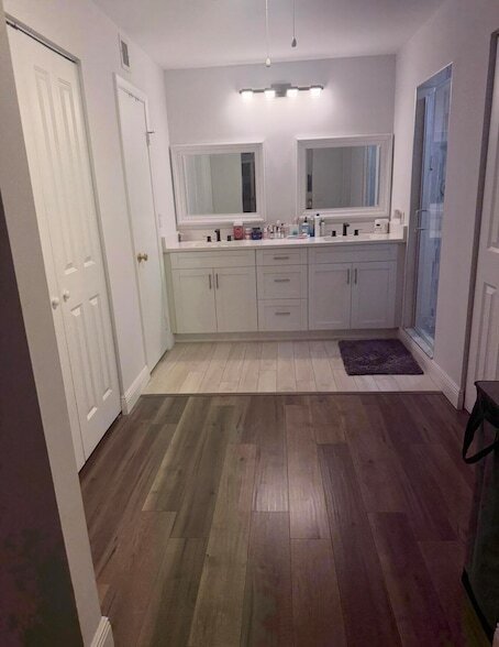 Building Photo - 922 Springdale Cir