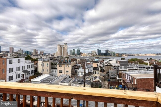 Building Photo - 632 E Fort Ave