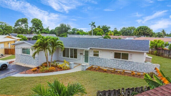 Primary Photo - 8441 NW 18th St