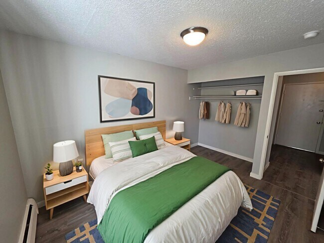 Building Photo - 233 E Arvada St