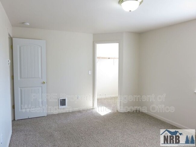Building Photo - 4043 S Warner St