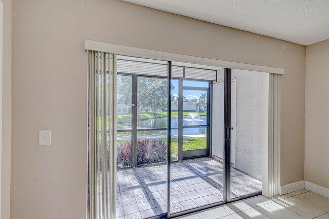 Building Photo - 601 Sabal Ridge Cir