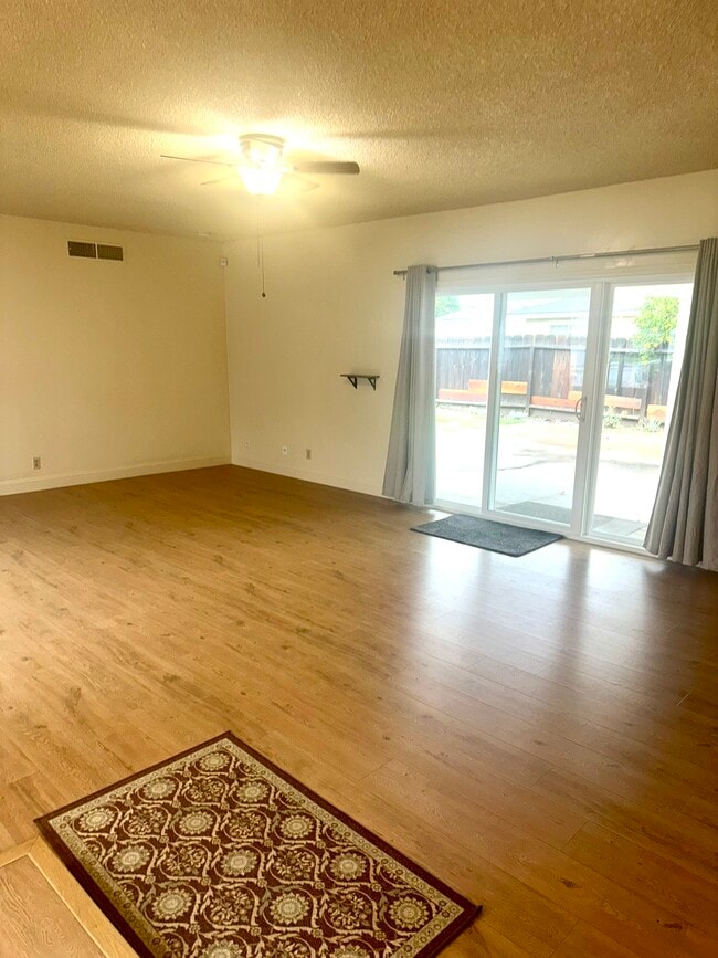 Building Photo - 4548 N Meridian Ave