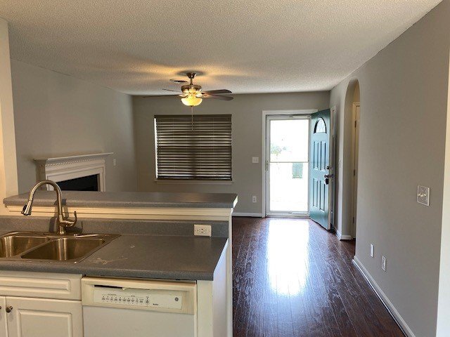 Building Photo - 3 Bedroom home in the highly amenitized Windsor Park!